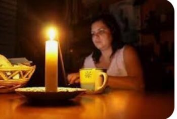 La gente está con el grito al cielo por alta factura de la luz y tanda de apagones 