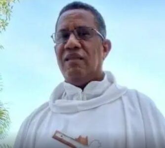 Muere Sacerdote tras accidente de tránsito en autopista Duarte