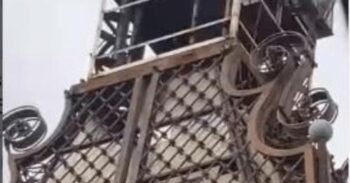 Haitiano vive en el reloj del boulevard de la 27 de Febrero