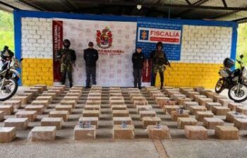 Incautan más de 700 kilos de cocaína en latas de atún en Colombia