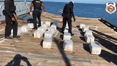 Autoridades dominicanas confiscan 460 paquetes de cocaína en Peravia