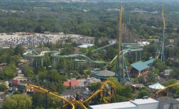 Tres heridos durante tiroteo frente a un parque de diversiones de Illinois