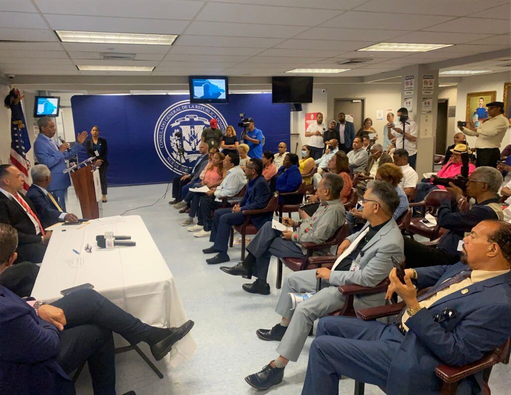 Federico Reynoso juramenta voceros del Gobierno en Nueva York