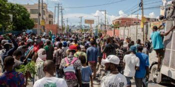 Haití paralizado por huelga de transporte y masivas protestas