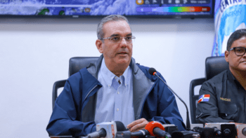 Presidente Luis Abinader emite decreto que aprueba el nuevo reglamento de aplicación de la Ley de Contrataciones Públicas