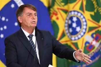 Jair Bolsonaro quiere involucrar a militares en los comicios