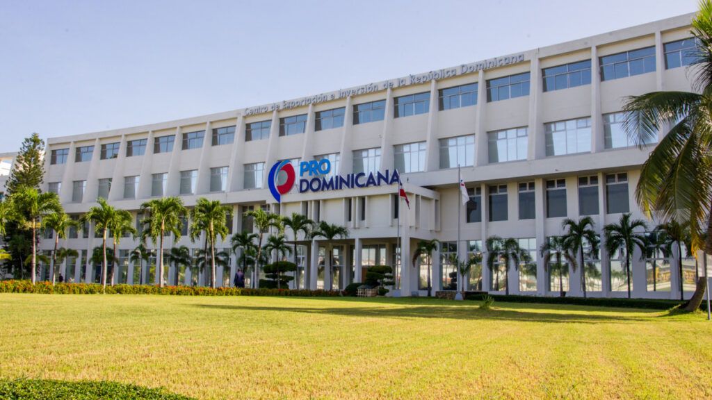 ProDominicana firma acuerdo para fortalecer inversiones en el DN