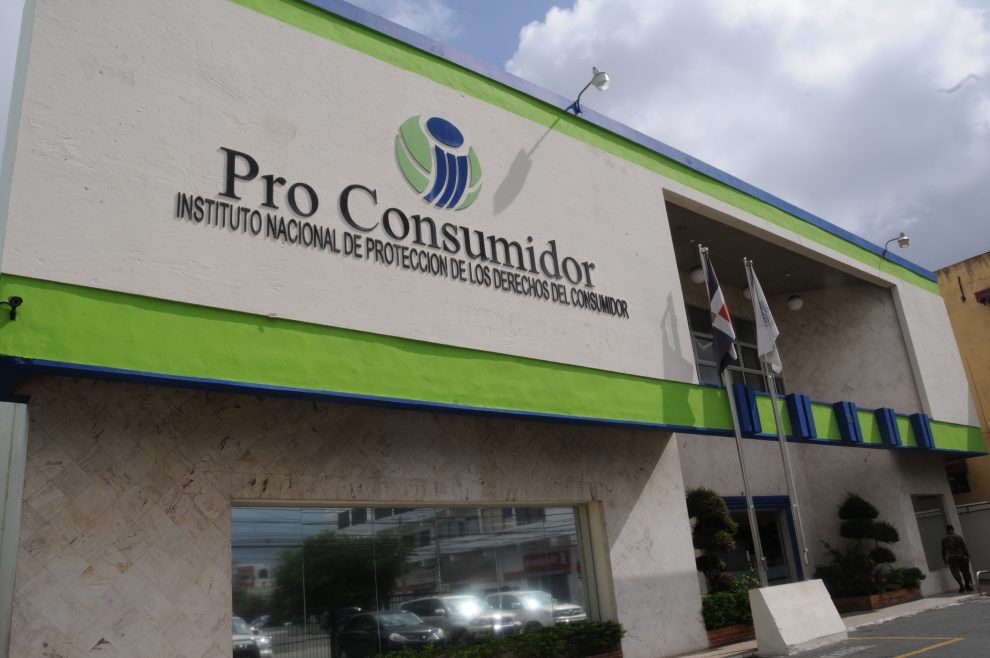 Pro Consumidor da plazo para cumplimiento norma etiquetado de alimentos