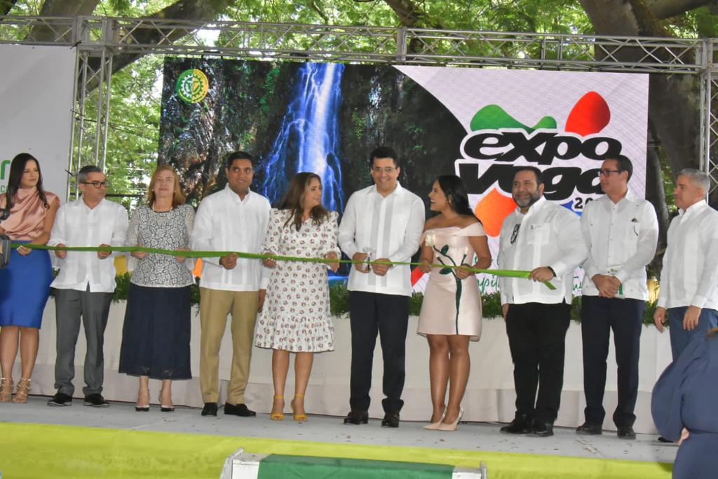 El ministro de Turismo encabezó la inauguración Expo Vega Real 2022