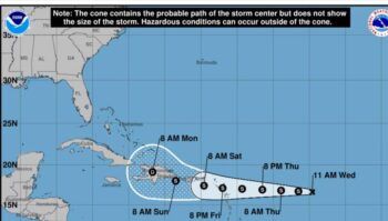 Emiten aviso de tormenta tropical para Puerto Rico por paso de Fiona