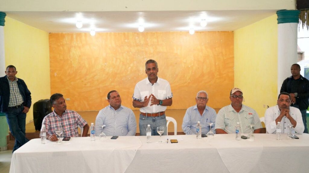 Gobierno dominicano dispone de RD$50 millones en préstamos para pequeños empresarios en Hato Mayor