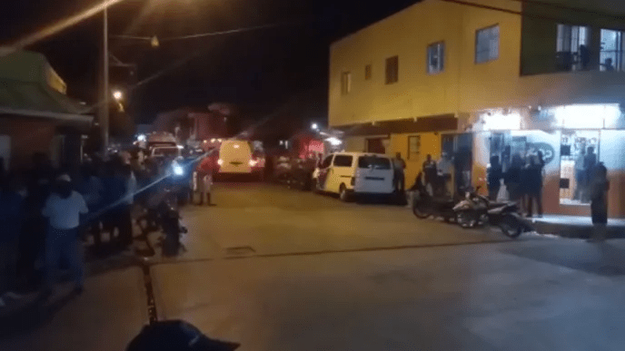 Hombre se atrinchera luego matar dos y hiere cinco policías en La Romana
