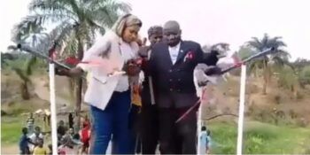 Se desploma puente en plena inauguración