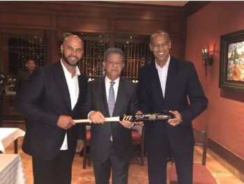 Leonel Fernández es invitado por Albert Pujols