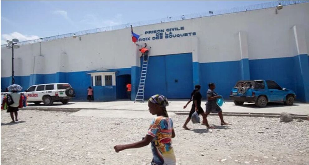 Se fugan más de 100 reclusas de una prisión de Haití