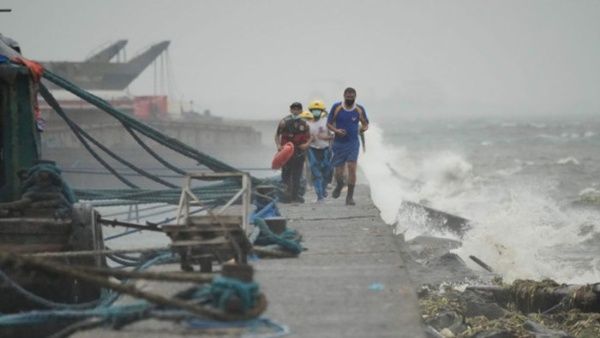 Vietnam evacúa a 400 mil personas ante la llegada del Ciclón Tropical