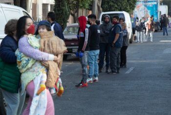 Confirman el primer muerto por sismo de 7.4 en México