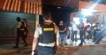 Conflicto entre bandas deja nueve detenidos en el kilómetro 8 1/2 de la carretera Sánchez