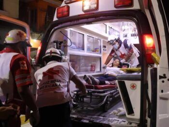 Más de 100 estudiantes se intoxican con presuntos narcóticos en una escuela mexicana