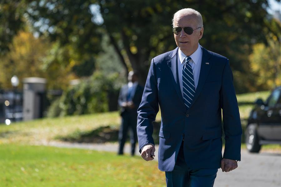 Biden visita el sur de Florida para impulsar a demócratas en desventaja