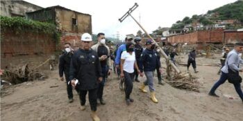 Al menos 22 muertos y más de 50 desaparecidos por deslaves en Venezuela