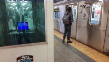 Hombre muere arrollado por el Metro de Nueva York tras pelea por un celular