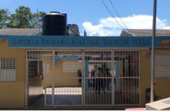 Suspenden docencia en escuela de Villa Mella tras incidentes violentos