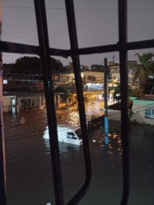 Agua por un tubo y siete llaves en SD