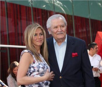 Muere el padre de Jennifer Aniston