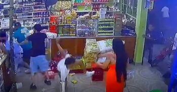 Dos fallecidos tras sostener pelea con supuesto agente PN