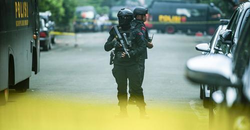 Dos muertos y ocho heridos tras atentado suicida con bomba en Indonesia