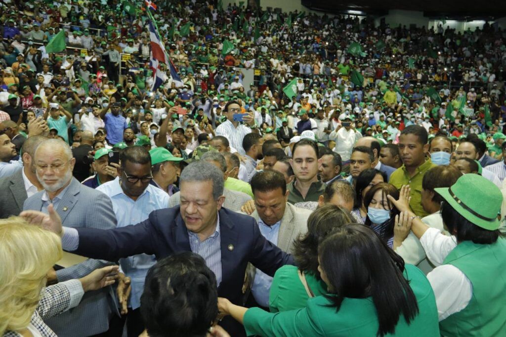 Leonel muestra fortaleza de Fuerza del Pueblo