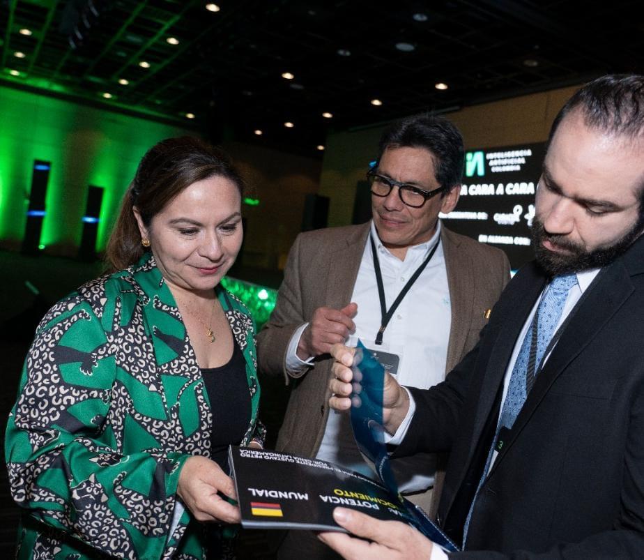 <em>Anuncian nacimiento «LATAM 4.0»: primera coalición inteligencia artificial en Latinoamérica</em>