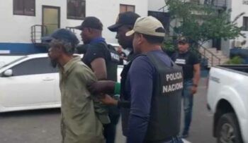 Detienen presunto autor de lanzar piedra sobre auto donde murió una persona