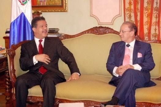Leonel Fernández lamenta muerte de Amable Aristy Castro