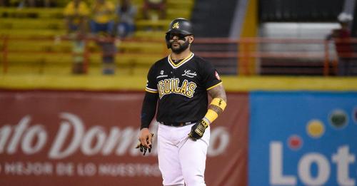 Águilas caen ante Gigantes