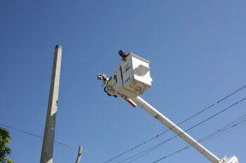 Edesur coloca nuevas redes en Barahona