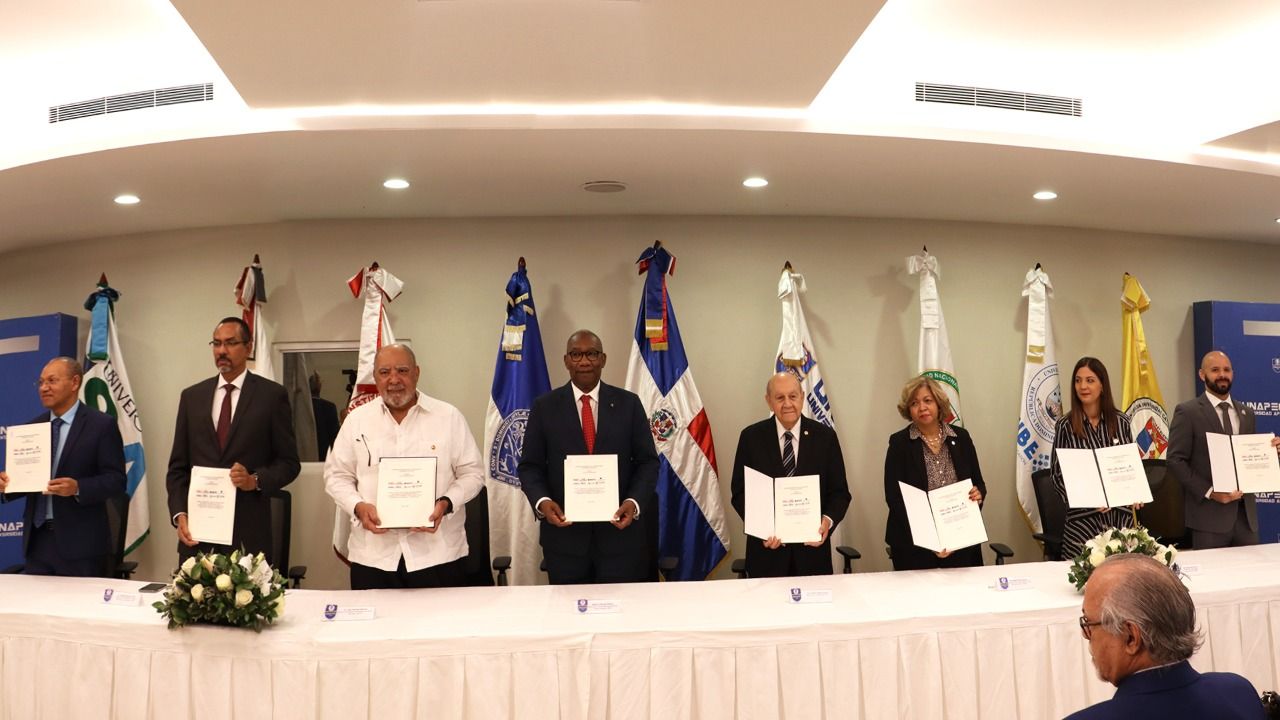 Universidades firman acuerdo para investigación y manejo del sargazo en RD