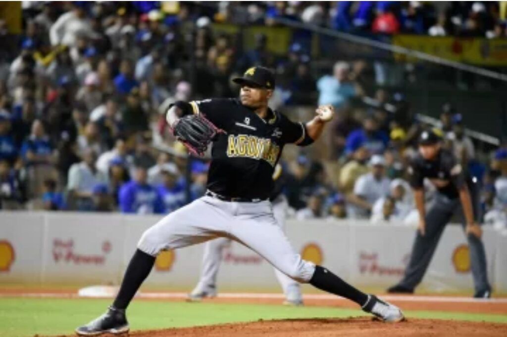 Águilas derrotan al Licey en el primer juego de 2023