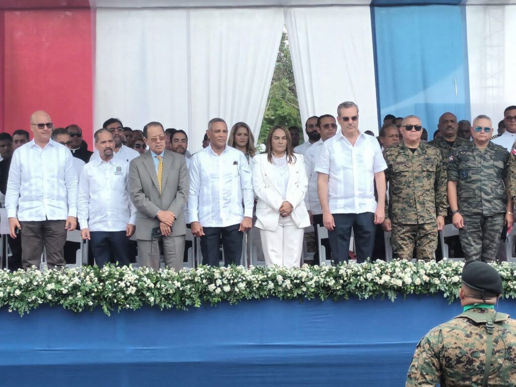 Presidente Luis Abinader inicia el Mes de la Patria con Homenaje a Duarte