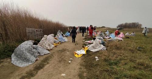 Mueren al menos 40 migrantes tras un naufragio en la costa de Italia