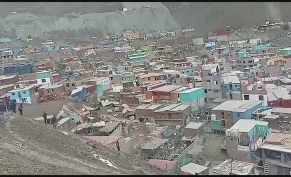 Fuertes lluvias dejan 15 muertos en Perú