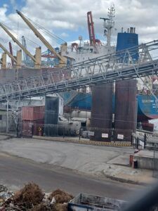 Roban más de 375 toneladas de harina del puerto de Haina Occidental