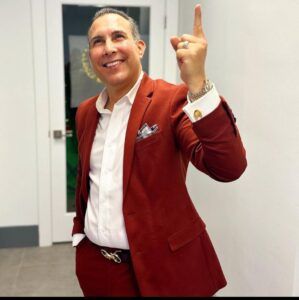 Yoel Lanza proyecta sus estrategias a través de la música