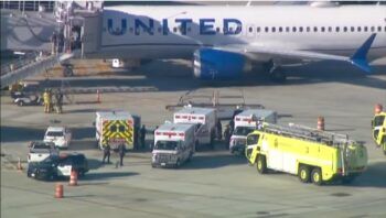 Cuatro heridos tras Incendio de laptop en un avión a punto de despegar