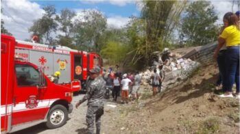 Dos muertos y tres heridos tras accidente en carretera Jarabacoa- La Vega