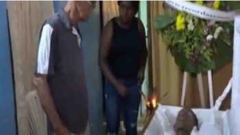 Deciden enterrar joven “revivió” en medio de funeral