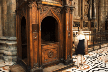 Proyecto de ley obliga a sacerdotes romper secreto de confesión en EE.UU.