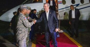 Abinader regresa de Ecuador