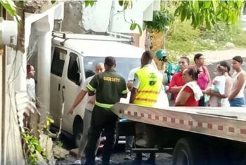 Vehículo atropella dos niñas en el Kilómetro 20 de la Autopista Duarte